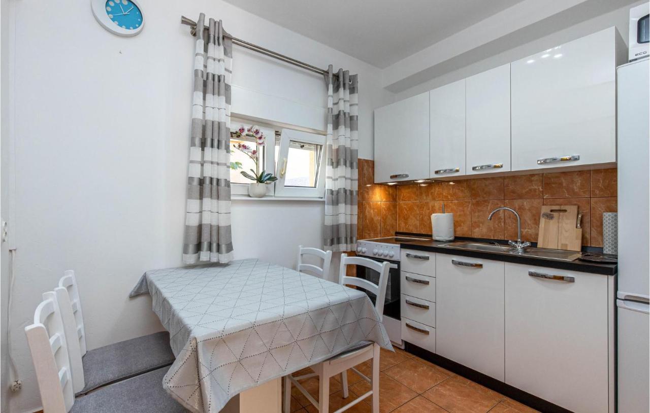 Amazing Apartment In Kostrena With 1 Bedrooms And Wifi Εξωτερικό φωτογραφία